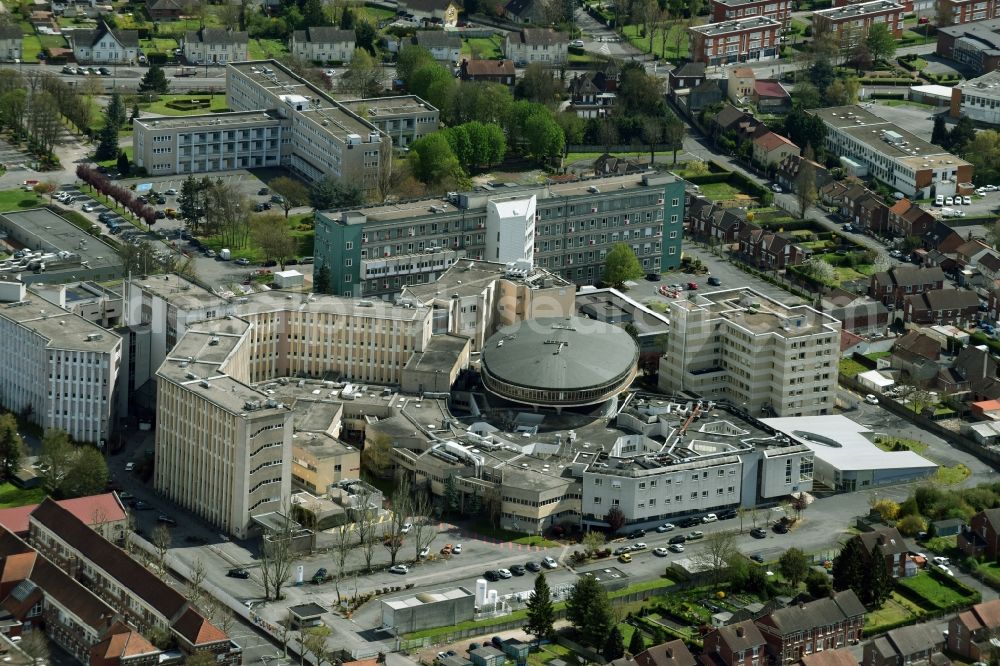 Aerial image Lens - Hospital grounds of the ClinicCentre Hospitalier de Lens at the Route de la Bassee in Lens in Nord-Pas-de-Calais Picardy in France