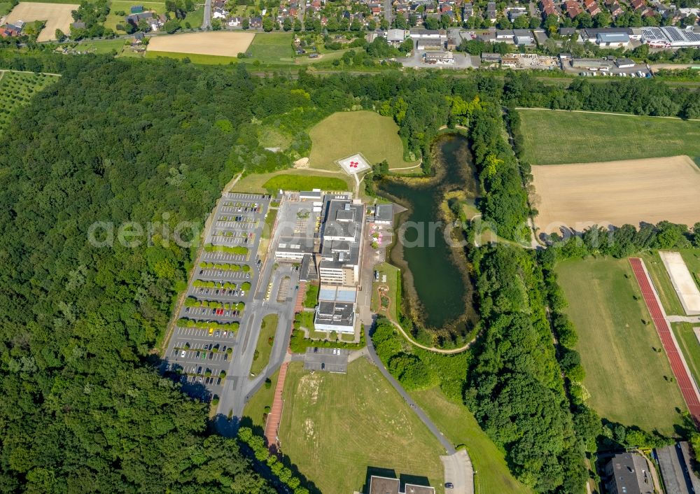 Aerial image Werne - Hospital grounds of the Clinic St. Christophorus-Krankenhaus Am See in Werne in the state North Rhine-Westphalia, Germany