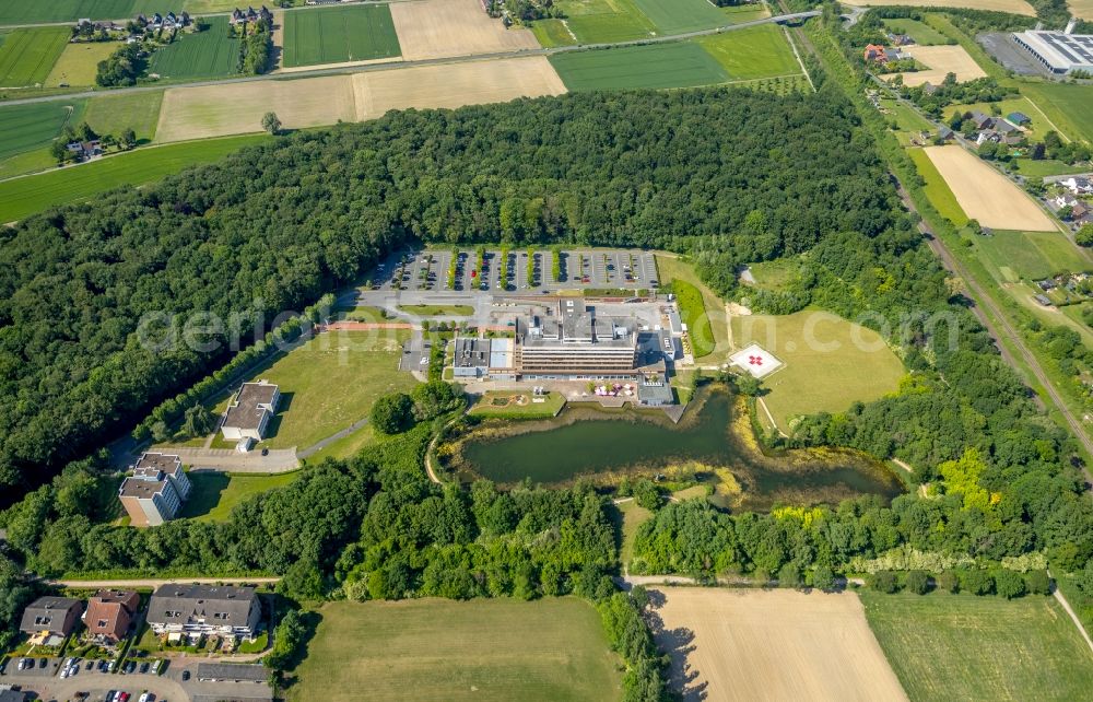 Werne from above - Hospital grounds of the Clinic St. Christophorus-Krankenhaus Am See in Werne in the state North Rhine-Westphalia, Germany