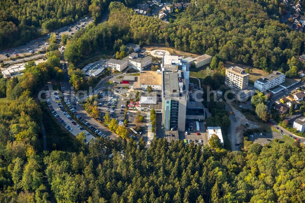 Siegen from the bird's eye view: Hospital grounds of the Clinic Diakonie Klinikum Jung-Stilling on Wichernstrasse in Siegen in the state North Rhine-Westphalia, Germany