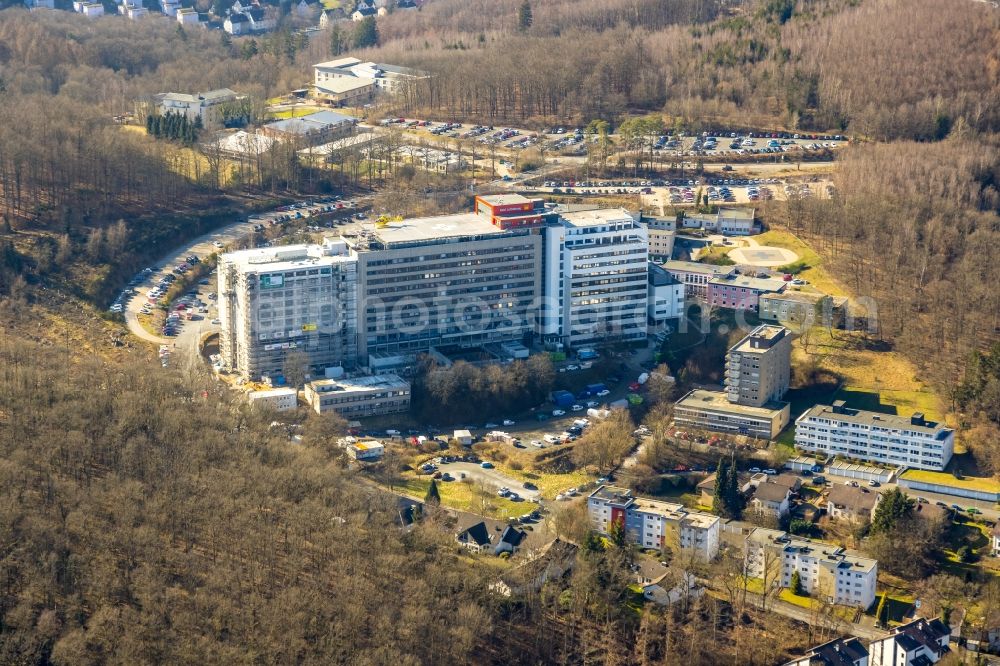 Siegen from the bird's eye view: Hospital grounds of the Clinic Diakonie Klinikum Jung-Stilling on Wichernstrasse in Siegen at Siegerland in the state North Rhine-Westphalia, Germany