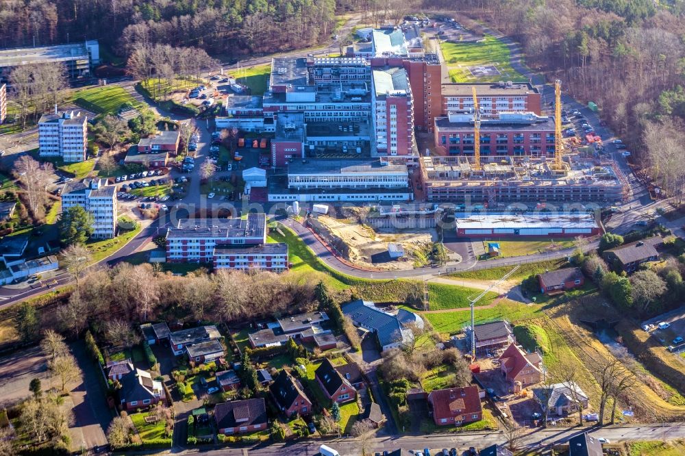 Stade from the bird's eye view: Hospital grounds of the Clinic Elbe Klinikum in Stade in the state Lower Saxony, Germany