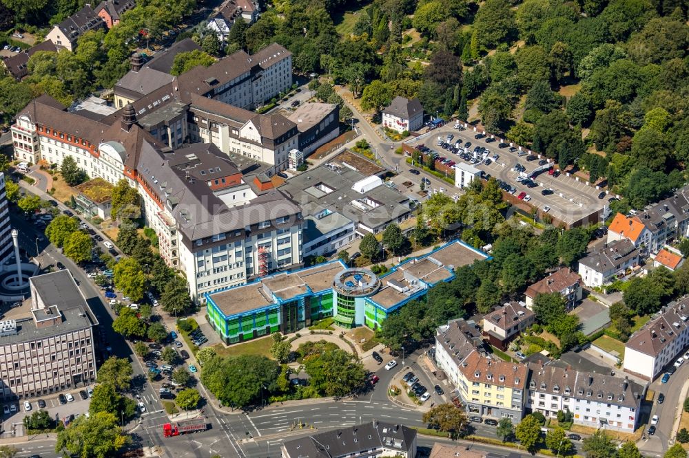 Aerial photograph Essen - Hospital grounds of the Clinic Elisabeth-Krankenhaus Essen on Klara-Kopp-Weg in Essen in the state North Rhine-Westphalia, Germany