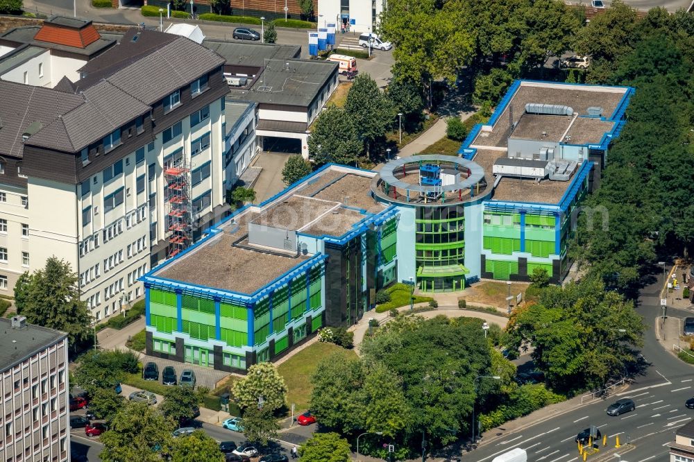 Aerial image Essen - Hospital grounds of the Clinic Elisabeth-Krankenhaus Essen on Klara-Kopp-Weg in Essen in the state North Rhine-Westphalia, Germany