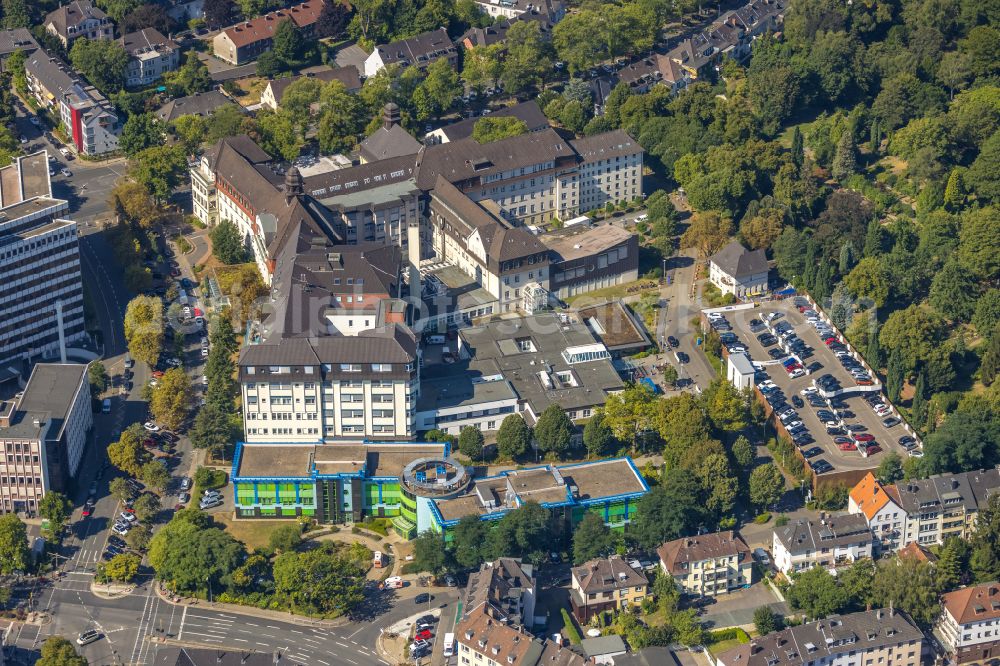 Aerial photograph Essen - Hospital grounds of the Clinic Elisabeth-Krankenhaus Essen on Klara-Kopp-Weg in Essen in the state North Rhine-Westphalia, Germany