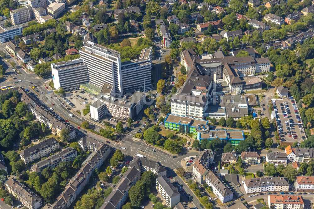 Essen from above - Hospital grounds of the Clinic Elisabeth-Krankenhaus Essen on Klara-Kopp-Weg in Essen in the state North Rhine-Westphalia, Germany