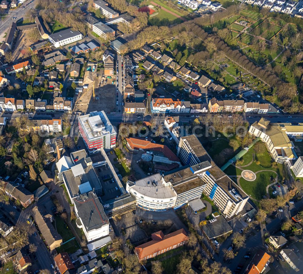 Hamm from the bird's eye view: hospital grounds of the Clinic Evangelisches Krankenhaus Hamm in Hamm at Ruhrgebiet in the state North Rhine-Westphalia, Germany