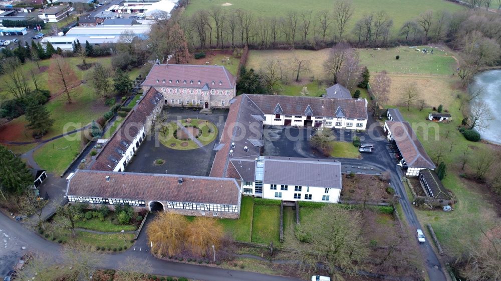 Aerial image Hennef (Sieg) - Hospital grounds of the Clinic Fachklinik Gut Zissendorf in the district Stossdorf in Hennef (Sieg) in the state North Rhine-Westphalia, Germany