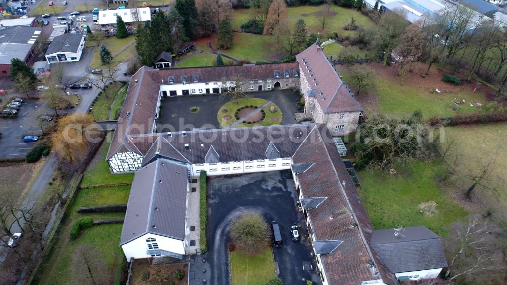 Aerial photograph Hennef (Sieg) - Hospital grounds of the Clinic Fachklinik Gut Zissendorf in the district Stossdorf in Hennef (Sieg) in the state North Rhine-Westphalia, Germany