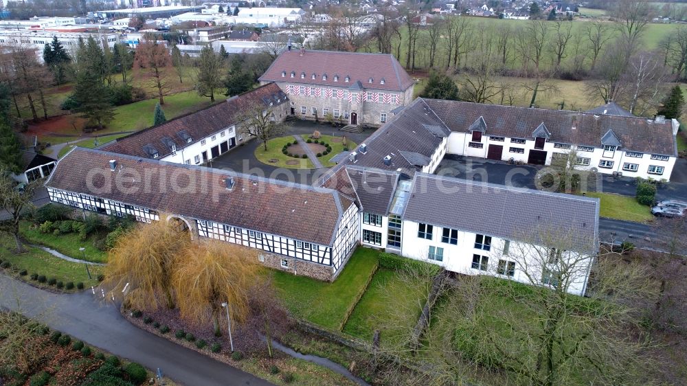 Aerial photograph Hennef (Sieg) - Hospital grounds of the Clinic Fachklinik Gut Zissendorf in the district Stossdorf in Hennef (Sieg) in the state North Rhine-Westphalia, Germany