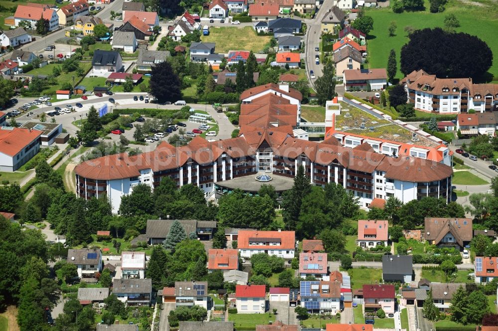 Ichenhausen from the bird's eye view: Hospital grounds of the Clinic Fachklinik Ichenhausen on Krumbacher Strasse in Ichenhausen in the state Bavaria, Germany