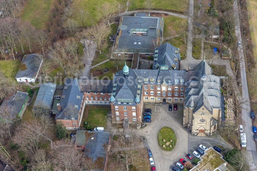 Essen from the bird's eye view: Hospital grounds of the Clinic of Fachklinik Kamillushaus Heidhausen on Heidhauser Strasse in the district Heidhausen in Essen at Ruhrgebiet in the state North Rhine-Westphalia, Germany