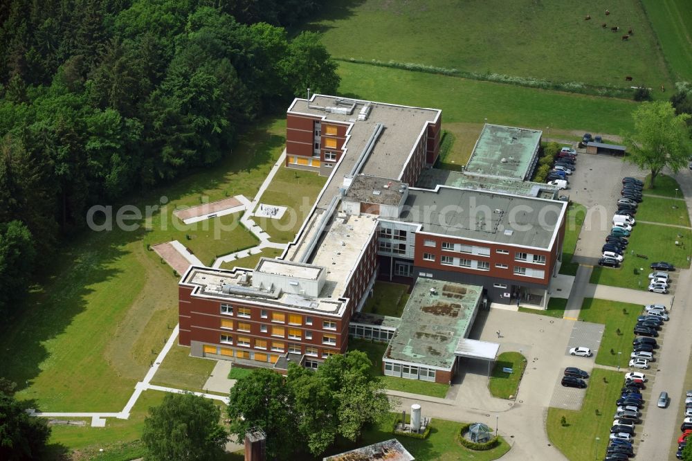 Borstel from above - Hospital grounds of the Clinic - Forschungszentrum Borstel Leibniz-Zentrum fuer Medizin and Biowissenschaften in Borstel in the state Schleswig-Holstein, Germany