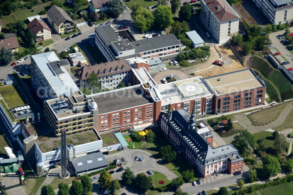 Aerial image Bruchsal - Clinic of the hospital grounds Fuerst-Stirum-Klinik in Bruchsal in the state Baden-Wuerttemberg