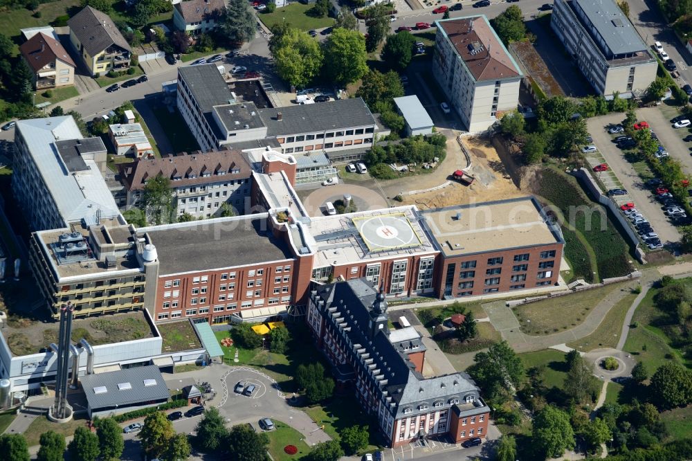 Aerial photograph Bruchsal - Clinic of the hospital grounds Fuerst-Stirum-Klinik in Bruchsal in the state Baden-Wuerttemberg