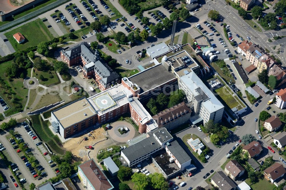 Bruchsal from above - Clinic of the hospital grounds Fuerst-Stirum-Klinik in Bruchsal in the state Baden-Wuerttemberg