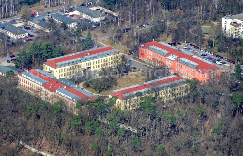 Aerial photograph Berlin - Hospital grounds of the Clinic Havelhoehe in the district Bezirk Spandau in Berlin