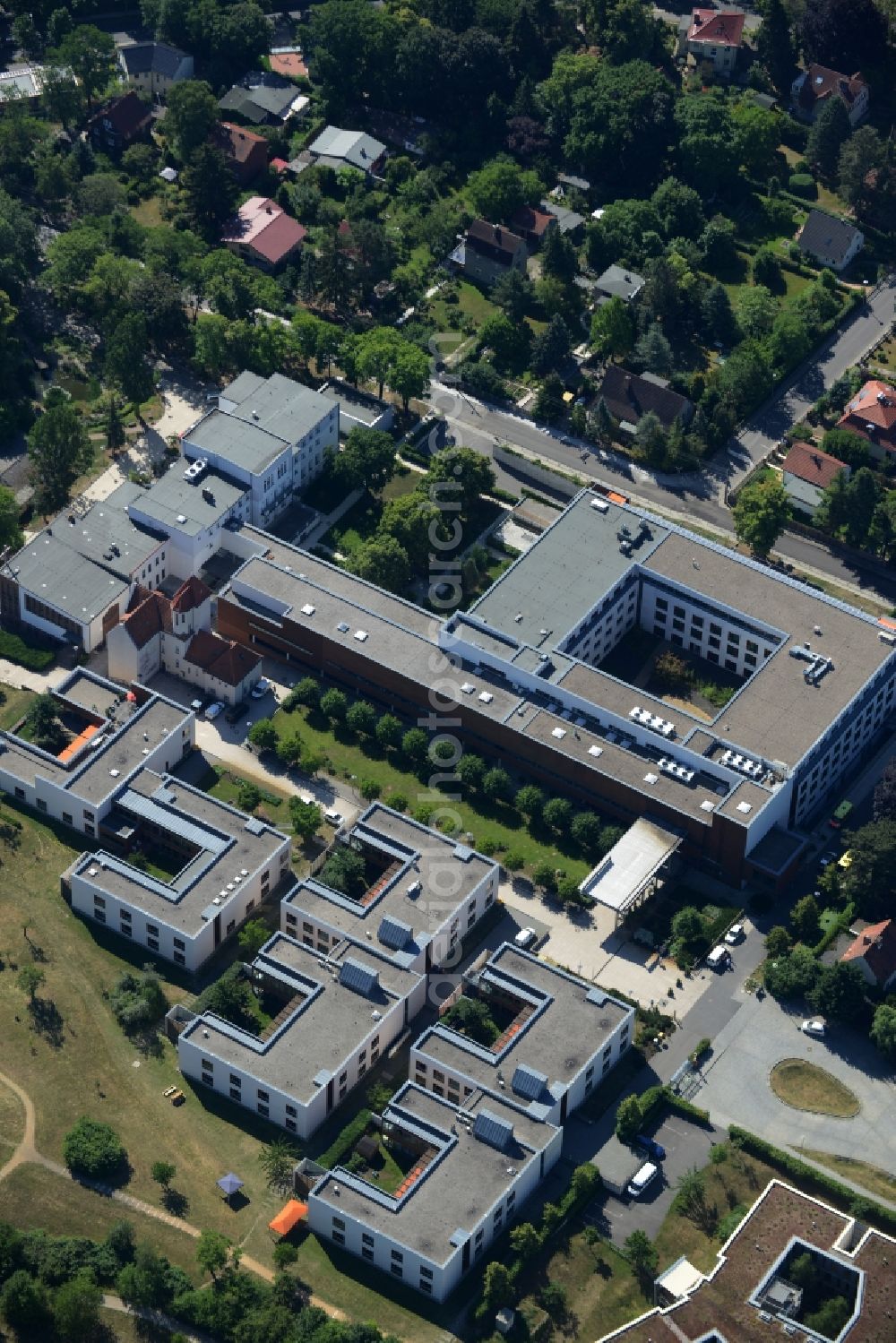 Aerial image Berlin - Clinic of the hospital grounds Hedwigshoehe in Berlin in Germany