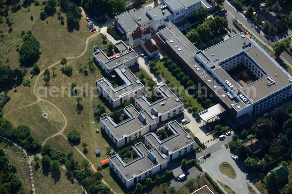 Aerial photograph Berlin - Clinic of the hospital grounds Hedwigshoehe in Berlin in Germany