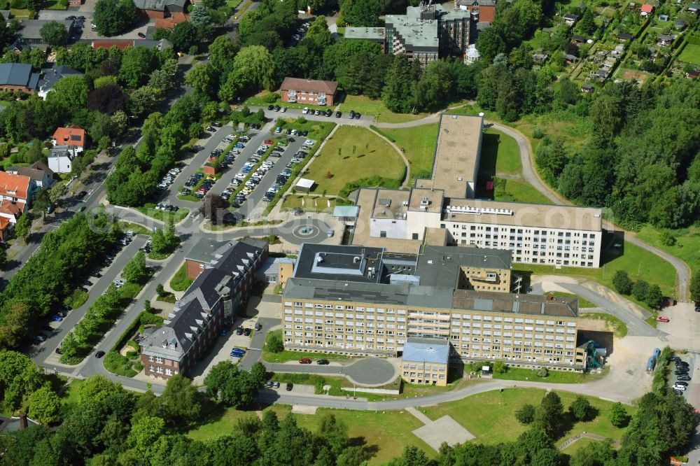 Cuxhaven from above - Hospital grounds of the Clinic HELIOS Klinik Cuxhaven on Altenwalder Chaussee in Cuxhaven in the state Lower Saxony, Germany