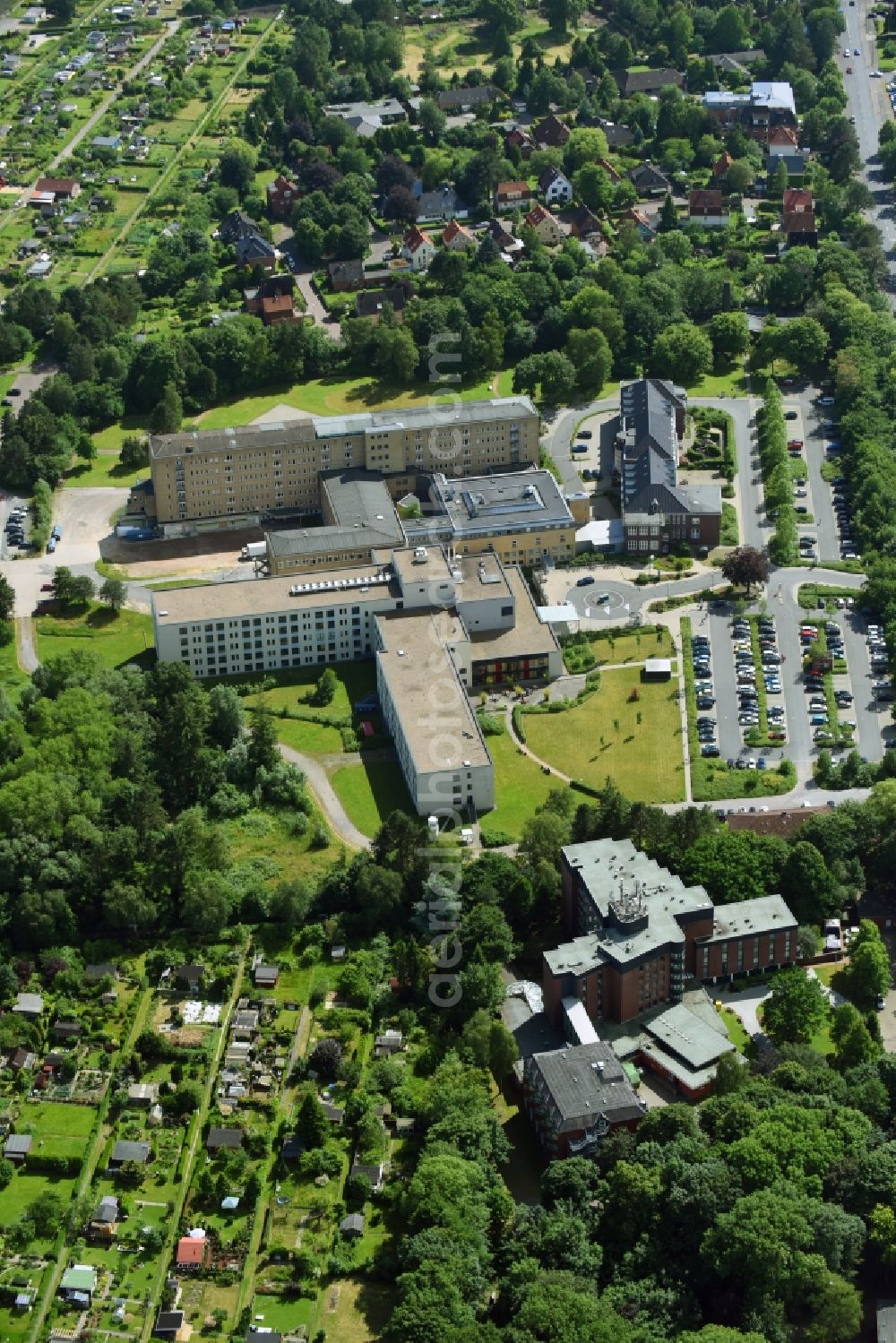 Aerial photograph Cuxhaven - Hospital grounds of the Clinic HELIOS Klinik Cuxhaven on Altenwalder Chaussee in Cuxhaven in the state Lower Saxony, Germany