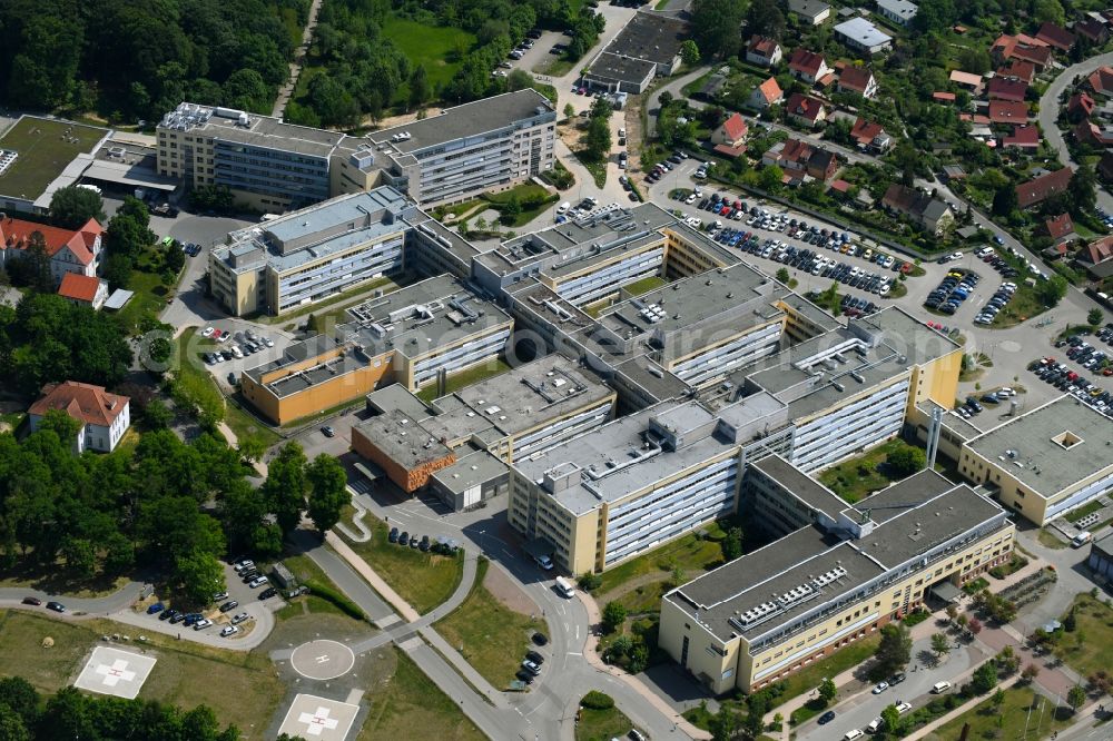 Aerial image Schwerin - Hospital grounds of the Clinic HELIOS Kliniken Schwerin in Schwerin in the state Mecklenburg - Western Pomerania, Germany