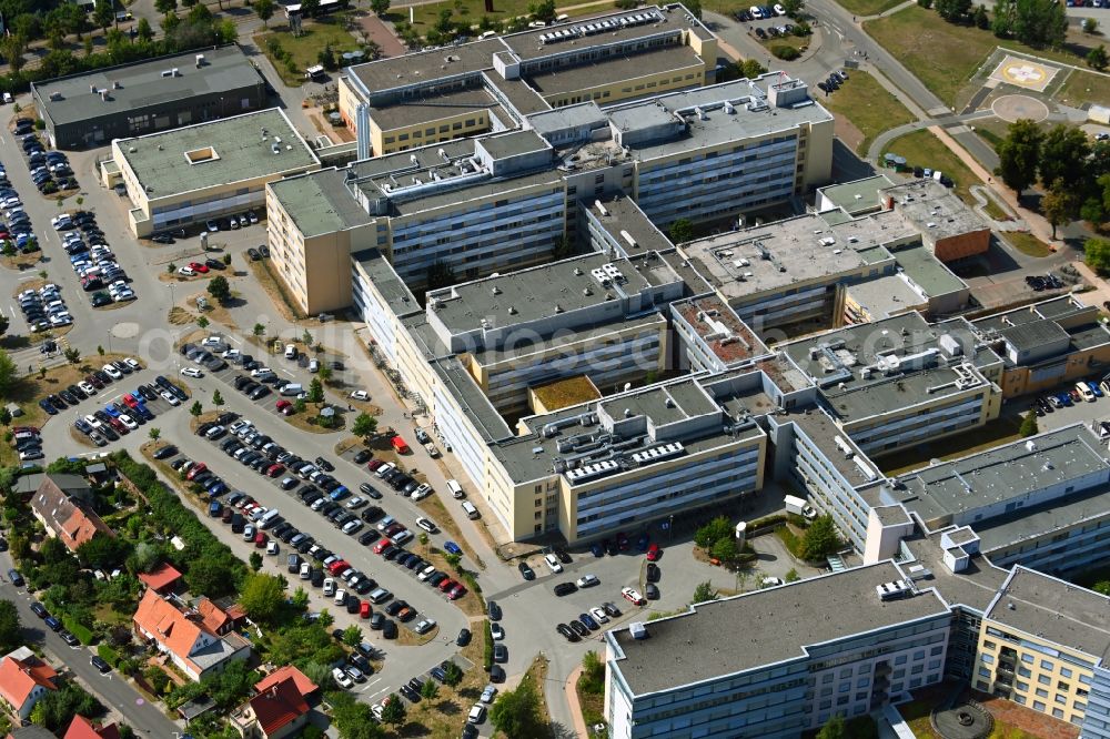 Schwerin from the bird's eye view: Hospital grounds of the Clinic HELIOS Kliniken Schwerin at the Wismarsche Strasse in the district Lewenberg in Schwerin in the state Mecklenburg - Western Pomerania, Germany