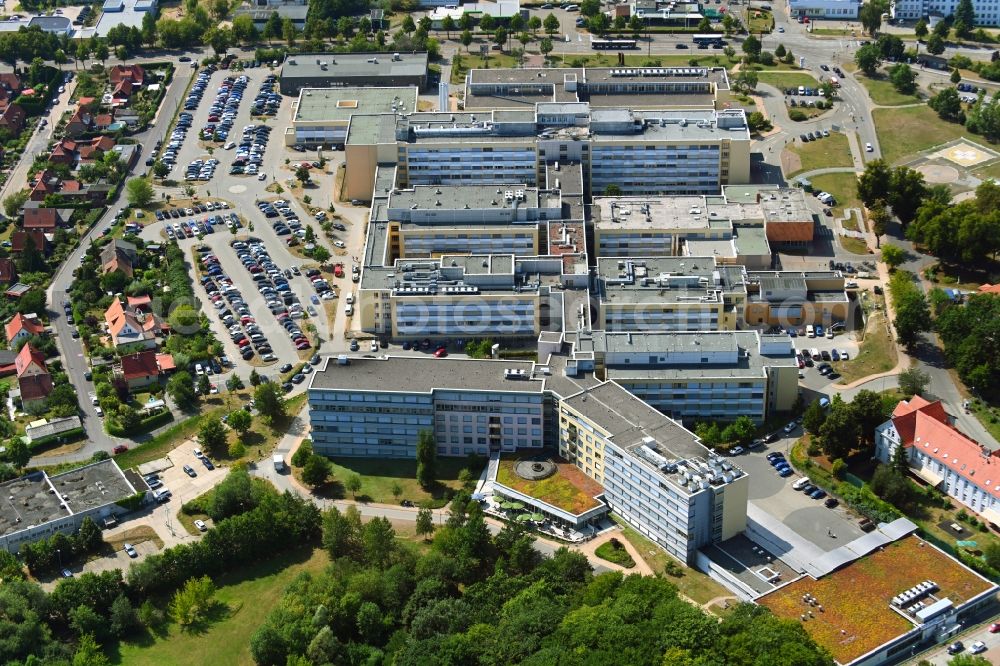 Aerial photograph Schwerin - Hospital grounds of the Clinic HELIOS Kliniken Schwerin at the Wismarsche Strasse in the district Lewenberg in Schwerin in the state Mecklenburg - Western Pomerania, Germany