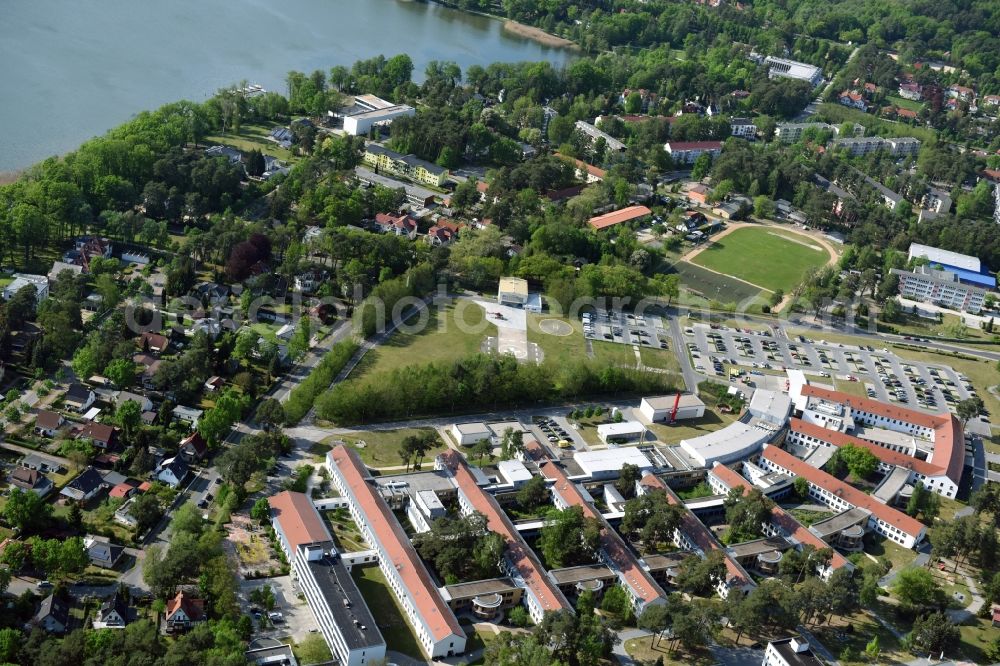 Bad Saarow from above - Clinic of the hospital grounds HELIOS Klinikum Bad Saarow Klinik fuer Anaesthesiologie, Intensivmedizin, Notfallmedizin und Schmerztherapie an der Pieskower Strasse in Bad Saarow in the state Brandenburg