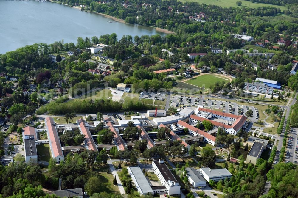 Aerial image Bad Saarow - Clinic of the hospital grounds HELIOS Klinikum Bad Saarow Klinik fuer Anaesthesiologie, Intensivmedizin, Notfallmedizin und Schmerztherapie an der Pieskower Strasse in Bad Saarow in the state Brandenburg