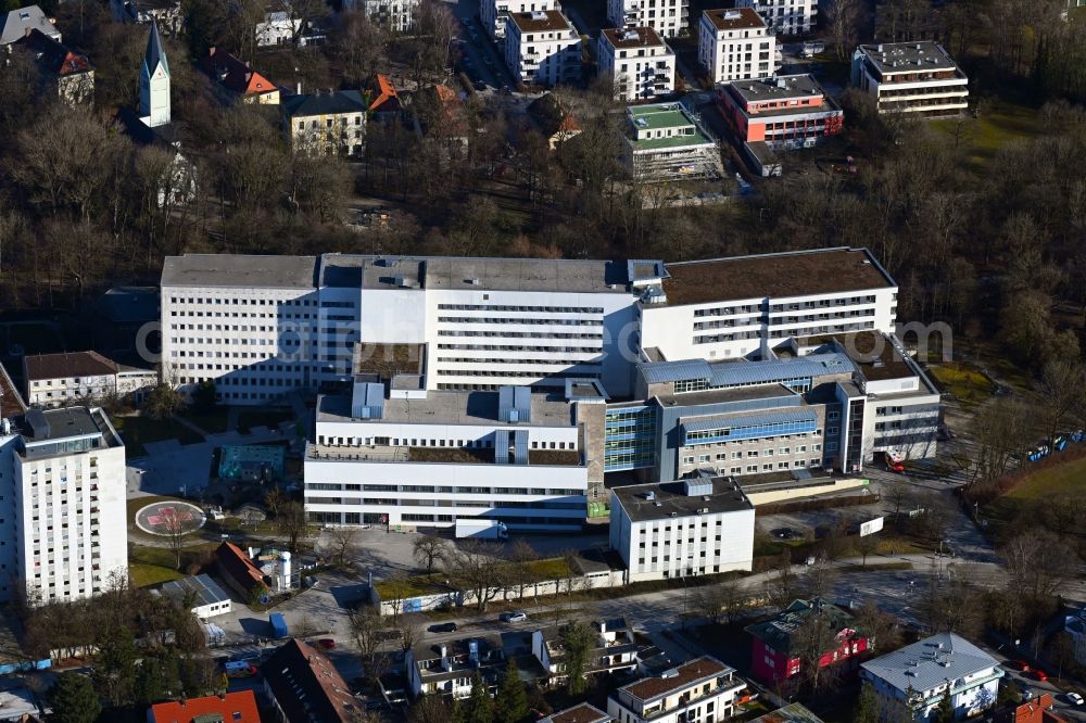 Aerial image München - Hospital grounds of the Clinic Helios Klinikum Muenchen West in the district Pasing-Obermenzing in Munich in the state Bavaria, Germany