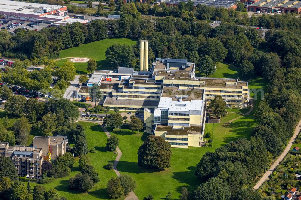 Aerial image Schwelm - Hospital grounds of the Clinic Helios Klinikum Schwelm in Schwelm in the state North Rhine-Westphalia, Germany