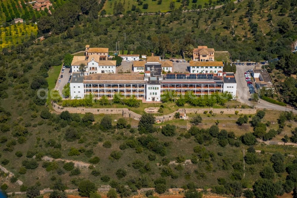 Aerial photograph Sa Coma - Hospital grounds of the Clinic Hospital Joan March on the Carrer s'Alzina in Sa Coma in Balearic island of Mallorca, Spain