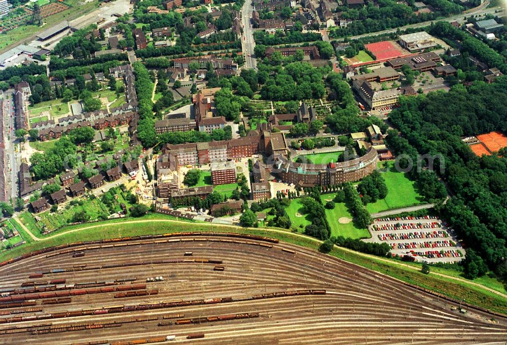 Duisburg from above - Hospital grounds of the ClinicSt. Johannes-Hospital Institut fuer Radiologie An der Abtei in Duisburg in the state North Rhine-Westphalia