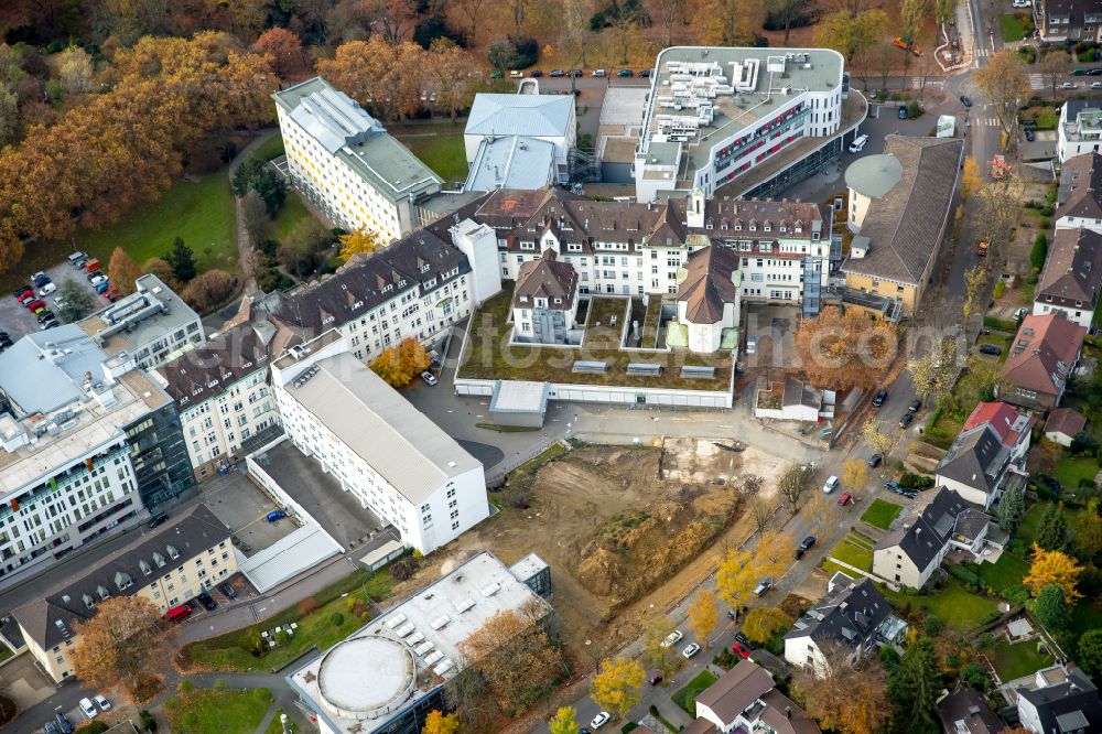 Bochum from above - Hospital grounds of the Clinic St. Josef-Hospital on street Gudrunstrasse in the district Innenstadt in Bochum at Ruhrgebiet in the state North Rhine-Westphalia, Germany