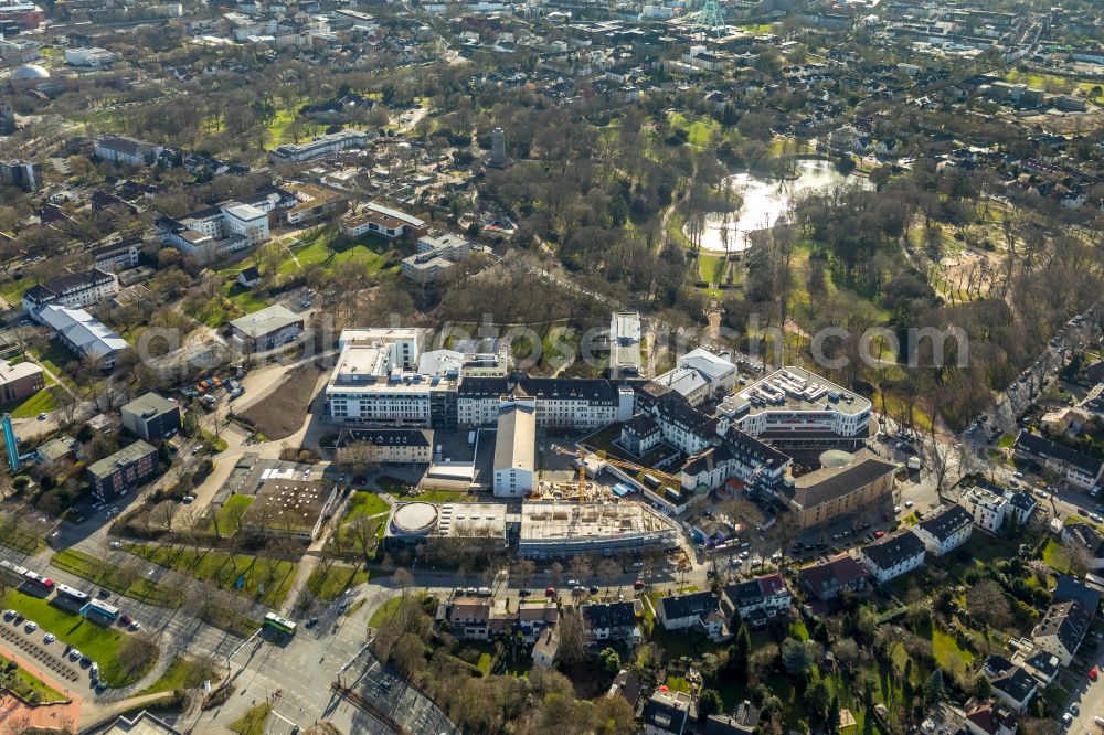 Bochum from the bird's eye view: Hospital grounds of the Clinic St. Josef-Hospital on street Gudrunstrasse in the district Innenstadt in Bochum at Ruhrgebiet in the state North Rhine-Westphalia, Germany