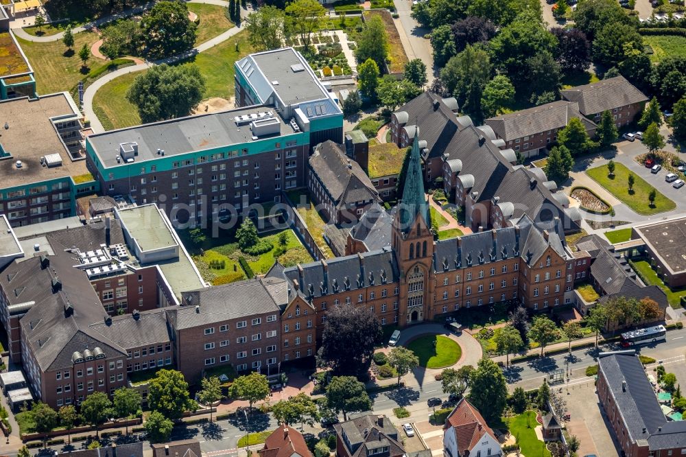 Aerial photograph Sendenhorst - Hospital grounds of the Clinic St. Josef-Stift Sendenhorst: Klinik fuer Rheumatologie on Westtor in Sendenhorst in the state North Rhine-Westphalia, Germany