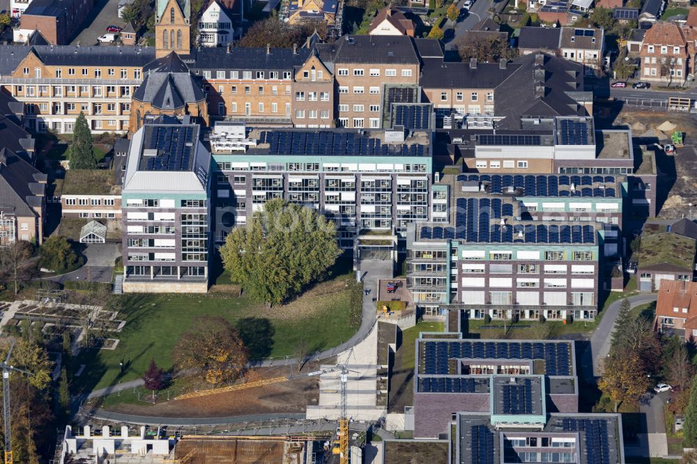 Sendenhorst from the bird's eye view: Hospital grounds of the Clinic St. Josef-Stift on street Westtor in the district Albersloh in Sendenhorst in the state North Rhine-Westphalia, Germany