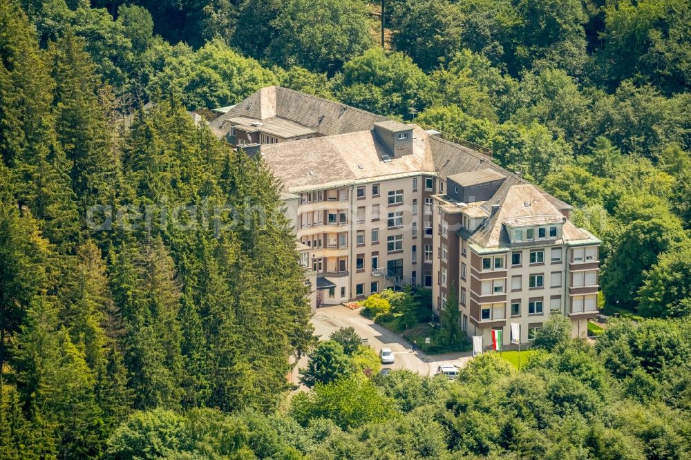 Brilon-Wald from above - Hospital grounds of the Clinic Klinik Brilon-Wald Psychosomatische Fachklinik fuer Abhaengigkeitserkrankungen on Friedrich-Koester-Weg in Brilon-Wald in the state North Rhine-Westphalia, Germany