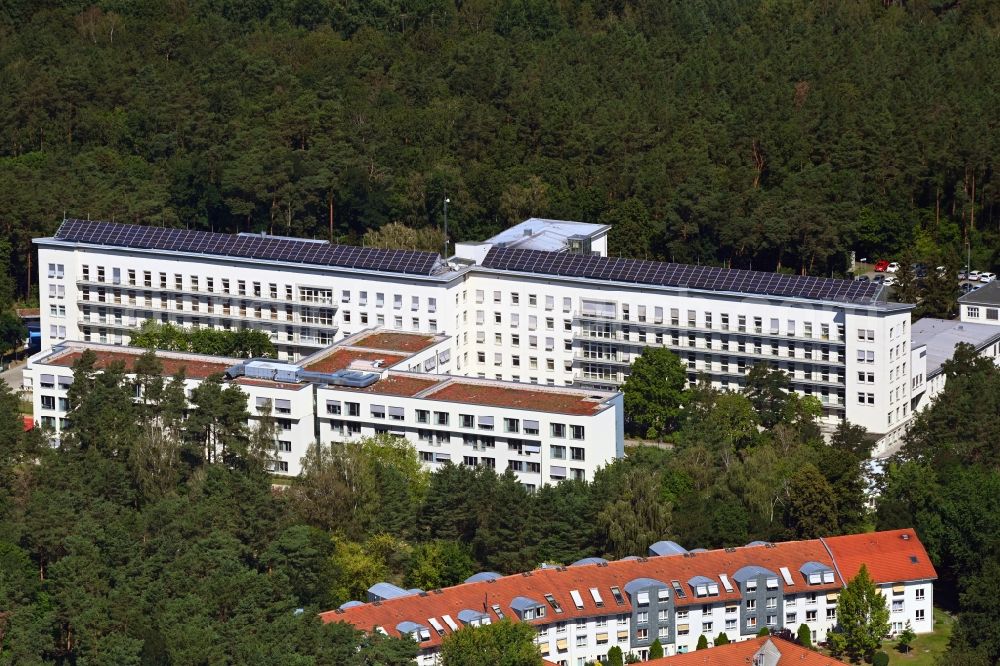 Aerial photograph Hennigsdorf - Hospital grounds of the Clinic Klinik Hennigsdorf on Marwitzer Strasse in Hennigsdorf in the state Brandenburg, Germany