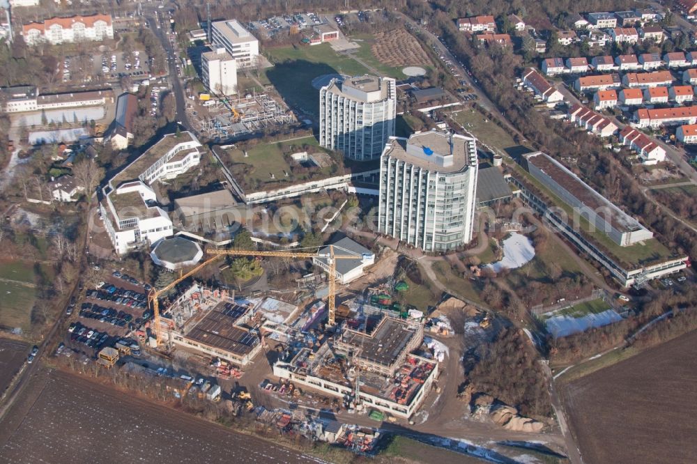 Aerial image Ludwigshafen am Rhein - Hospital grounds of the Clinic BG Klinik Ludwigshafen in Ludwigshafen am Rhein in the state Rhineland-Palatinate