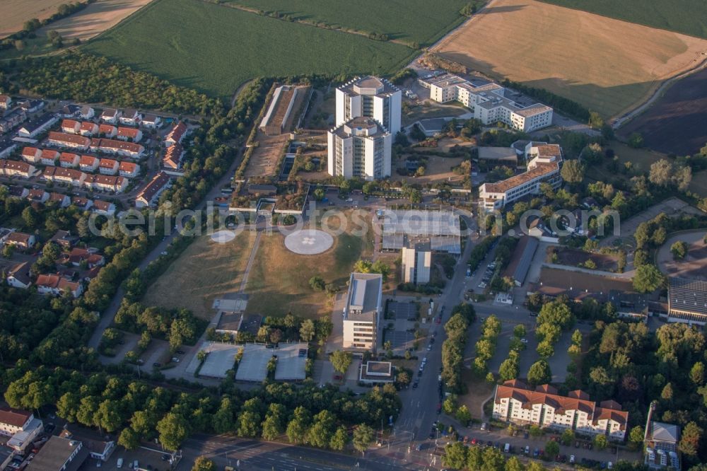 Aerial photograph Ludwigshafen am Rhein - Hospital grounds of the Clinic BG Klinik Ludwigshafen in Ludwigshafen am Rhein in the state Rhineland-Palatinate