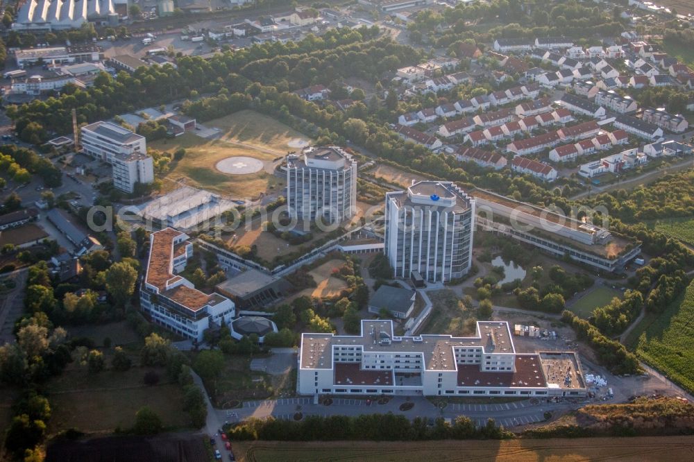 Ludwigshafen am Rhein from the bird's eye view: Hospital grounds of the Clinic BG Klinik Ludwigshafen in Ludwigshafen am Rhein in the state Rhineland-Palatinate