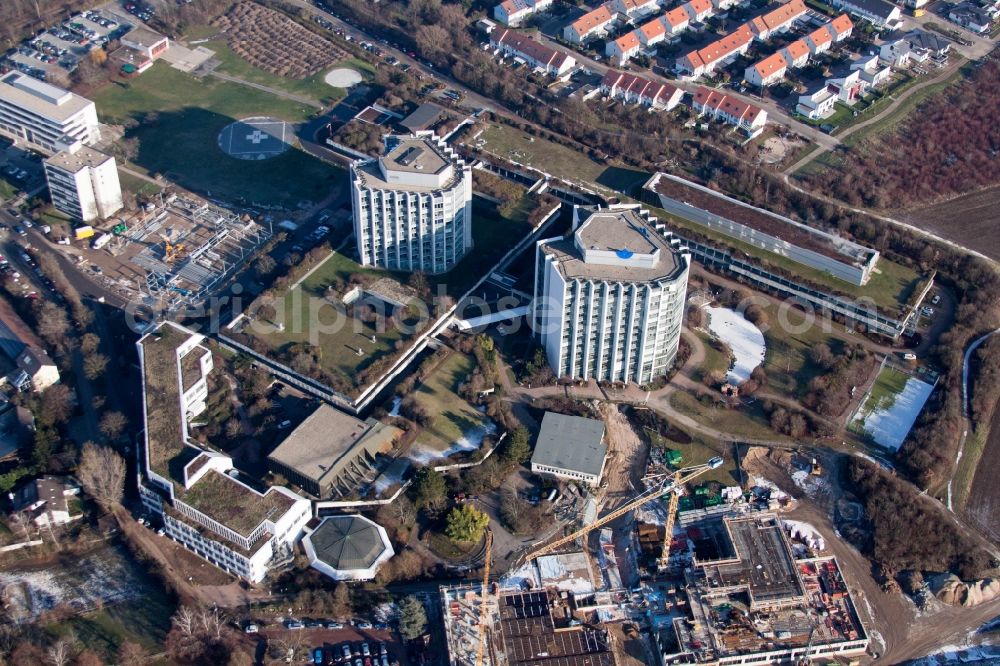 Ludwigshafen am Rhein from the bird's eye view: Hospital grounds of the Clinic BG Klinik Ludwigshafen in the district Oggersheim in Ludwigshafen am Rhein in the state Rhineland-Palatinate