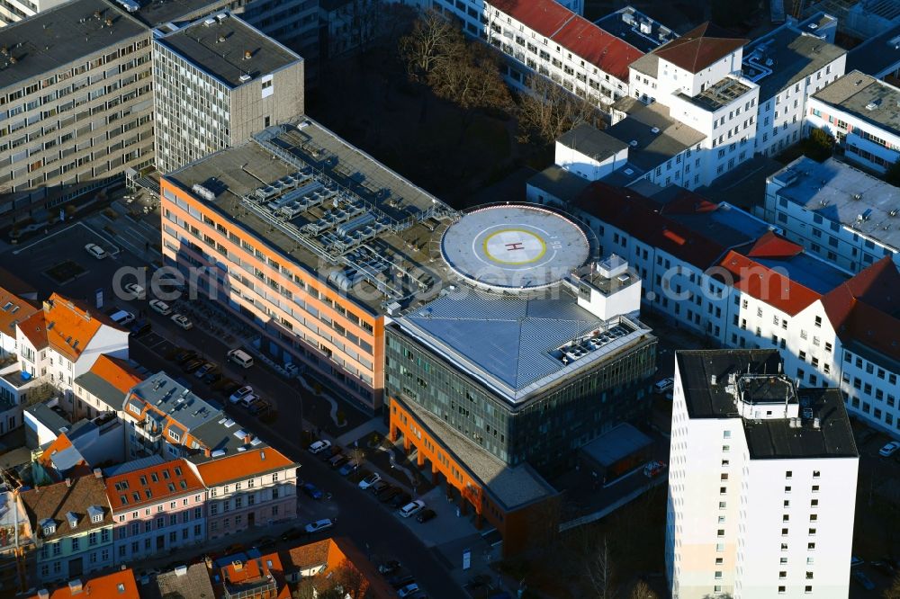 Potsdam from the bird's eye view: Hospital grounds of the Clinic Klinikum Ernst von Bergmann on street Charlottenstrasse in the district Noerdliche Innenstadt in Potsdam in the state Brandenburg, Germany