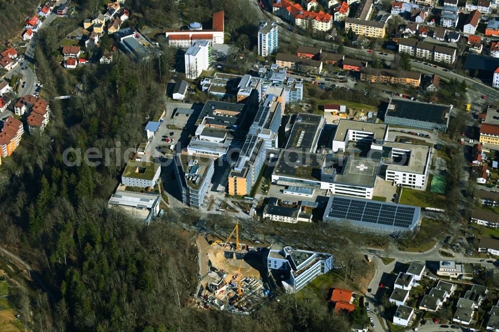 Aerial image Kempten (Allgäu) - Hospital grounds of the hospital Klinikum Kempten between Robert-Weixler-Strasse, Pettenkoferstrasse and Adenauerring in Kempten (Allgaeu) in the state Bavaria, Germany