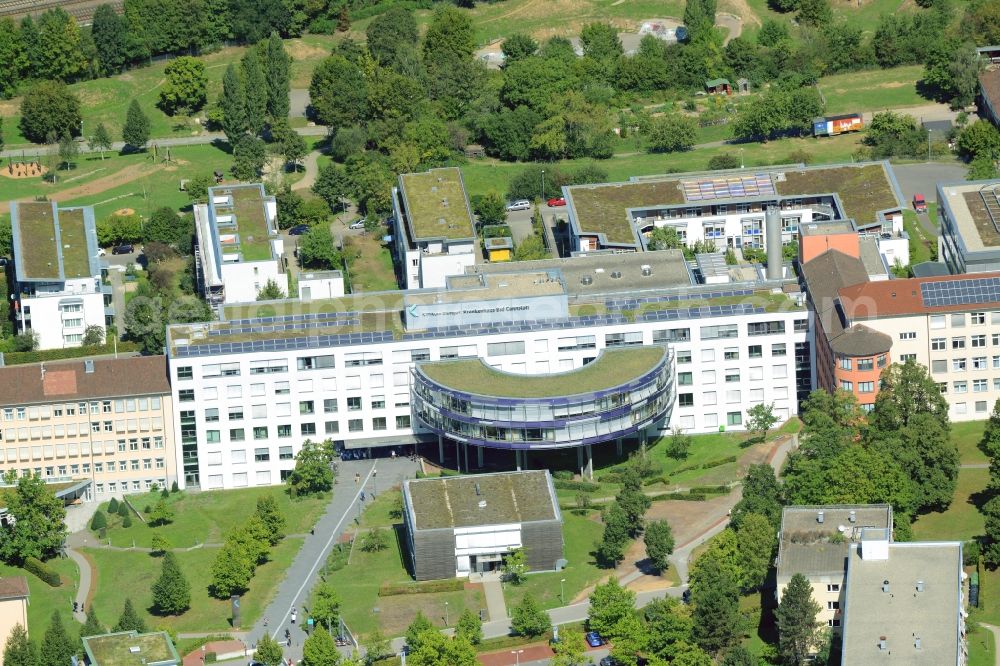 Stuttgart from above - Clinic of the hospital grounds Klinikum Stuttgart - Krankenhaus Bad Cannstatt on Priessnitzweg in Stuttgart in the state Baden-Wuerttemberg