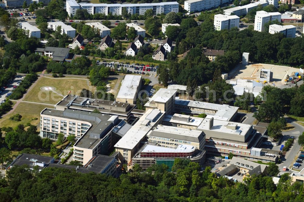 Aerial photograph Wolfsburg - Hospital grounds of the Clinic Klinikum Wolfsburg Klinik fuer Kinder- and Jugendmedizin and Psychosomatik on Sauerbruchstrasse in Wolfsburg in the state Lower Saxony, Germany