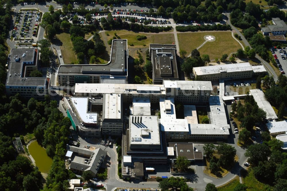 Wolfsburg from above - Hospital grounds of the Clinic Klinikum Wolfsburg Klinik fuer Kinder- and Jugendmedizin and Psychosomatik on Sauerbruchstrasse in Wolfsburg in the state Lower Saxony, Germany