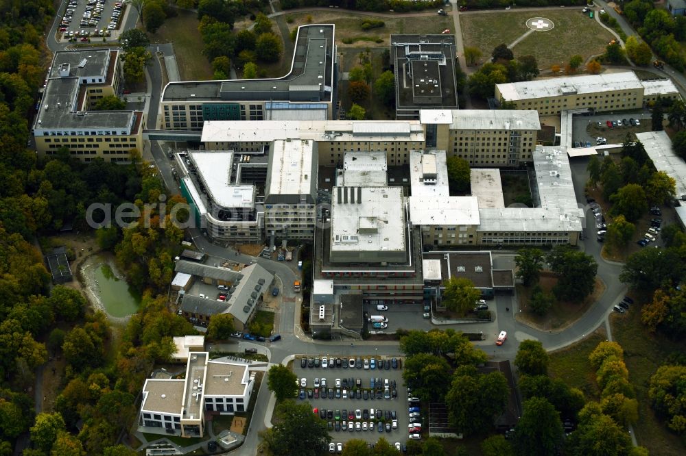 Aerial image Wolfsburg - Hospital grounds of the Clinic Klinikum Wolfsburg Klinik fuer Kinder- and Jugendmedizin and Psychosomatik on Sauerbruchstrasse in Wolfsburg in the state Lower Saxony, Germany